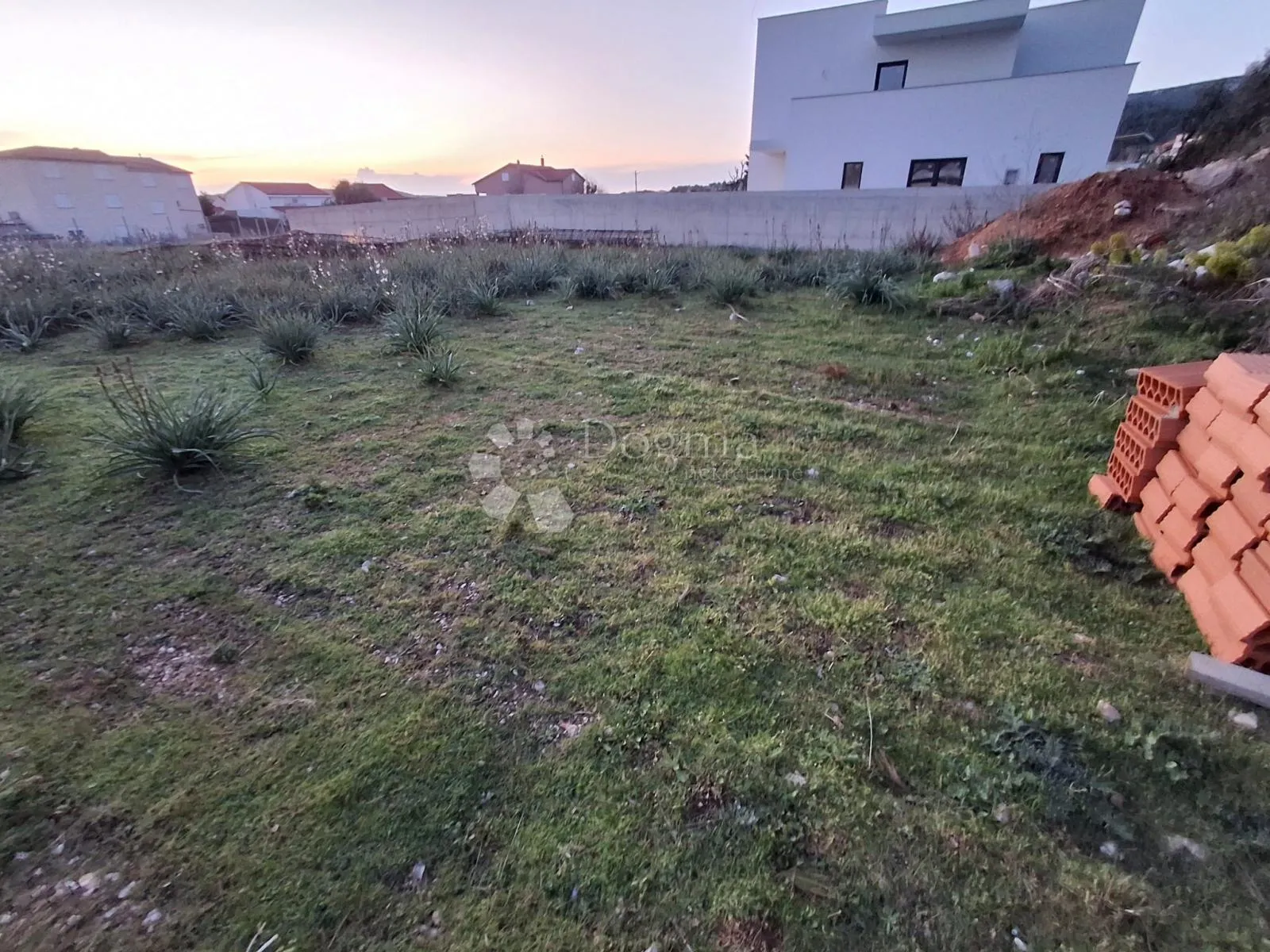 otok rab, barbat - građevinsko zemljište na odličnoj lokaciji, građevinska dozvola + plaćeni doprinosi!! - slika 3