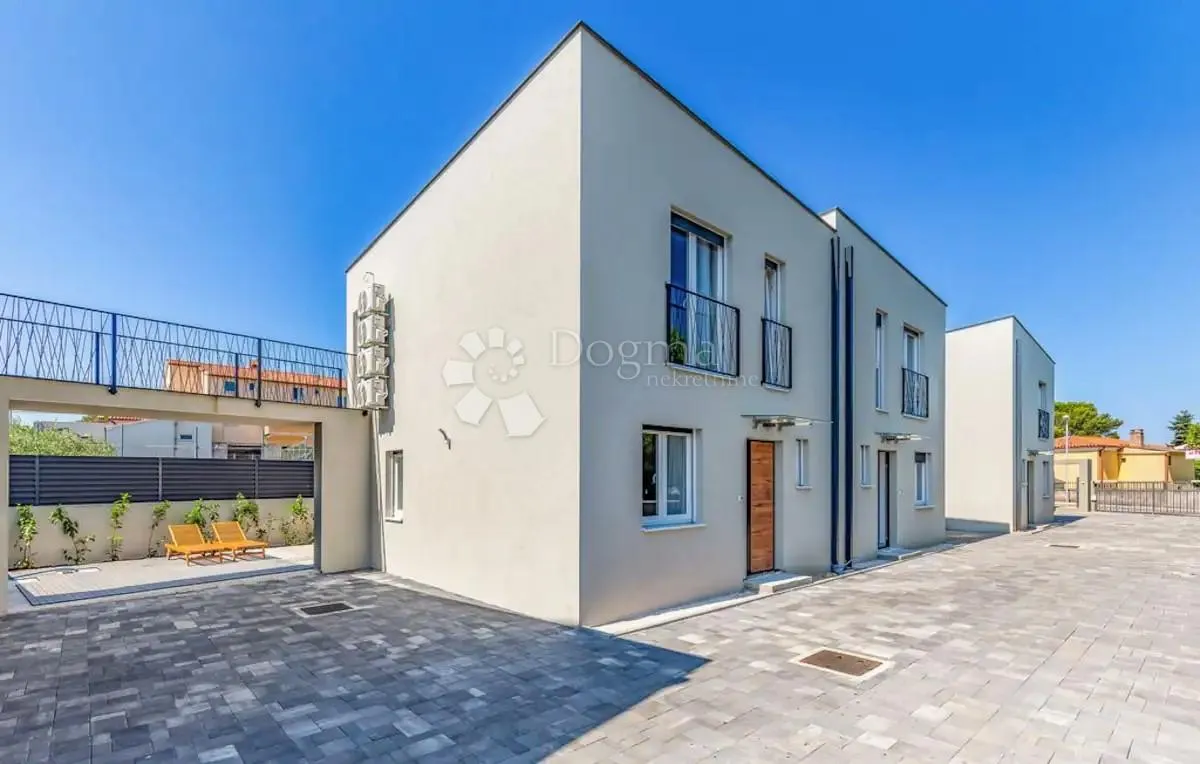prekrasna vila sa bazenom - pula - slika 26