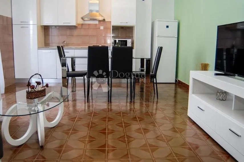ugljan, samostojeća kuća za dugoročni najam - slika 3