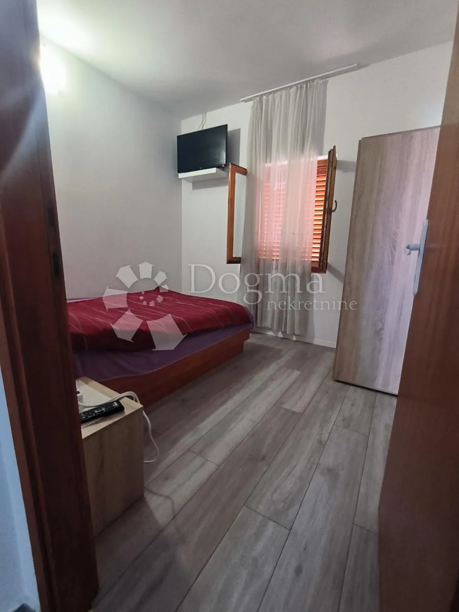 kuća sa 6 apartmana, sabunike-privlaka - slika 19