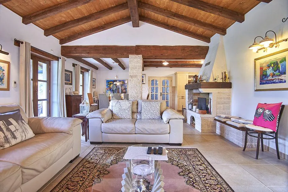 prekrasna kamena villa s bazenom sa panoramskim pogledom! - slika 7