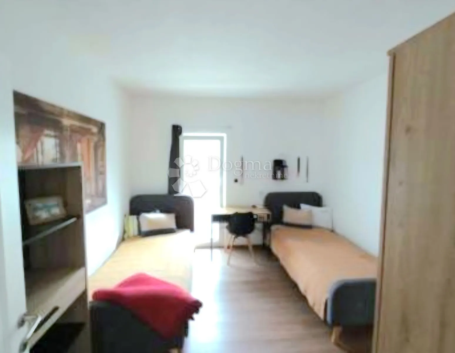 dvosoban stan s dodatnim apartmanom, dugi rat - slika 6