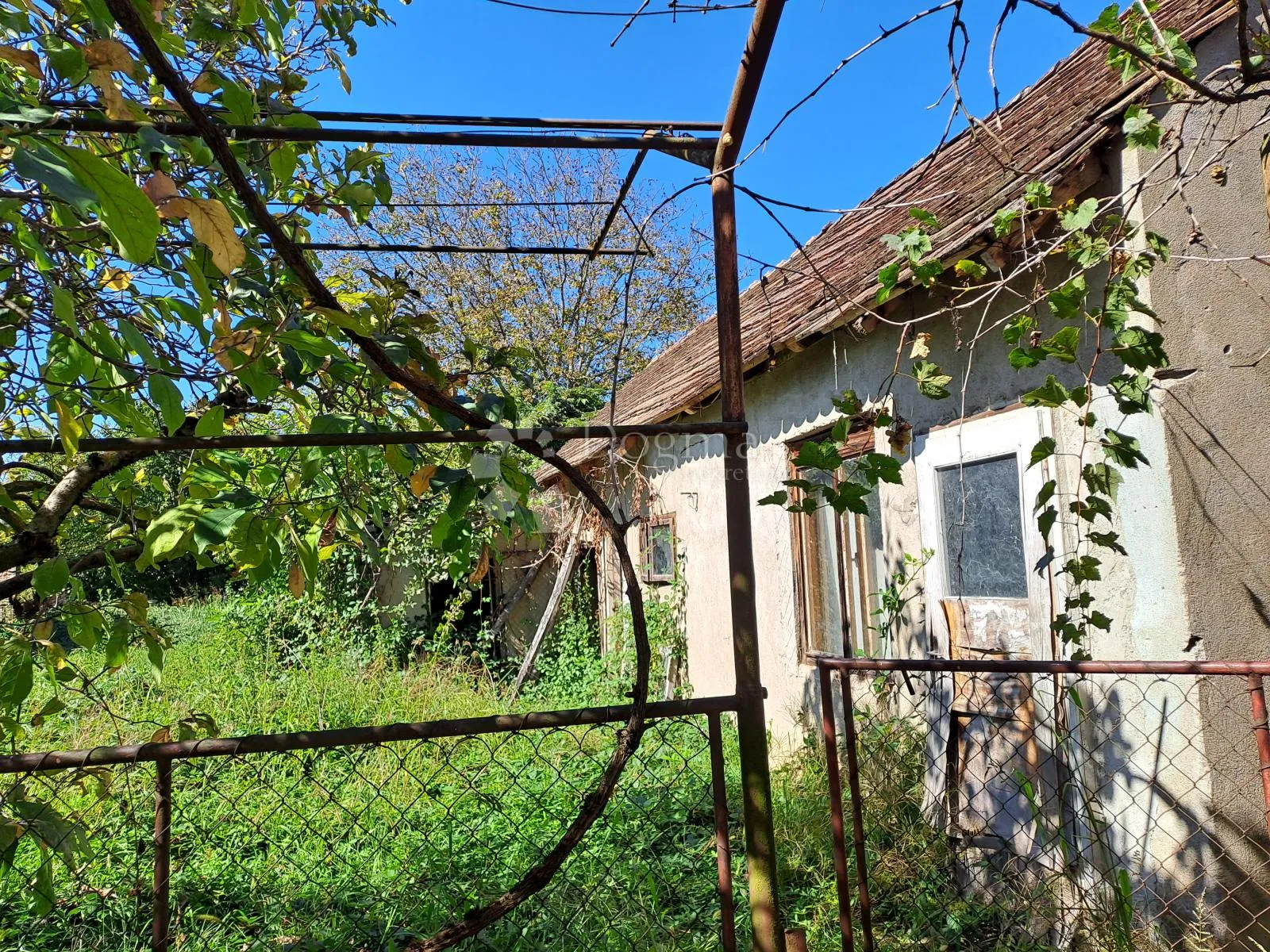 sisak - uredna dokumentacija, za adaptaciju, odlična lokacija - slika 18