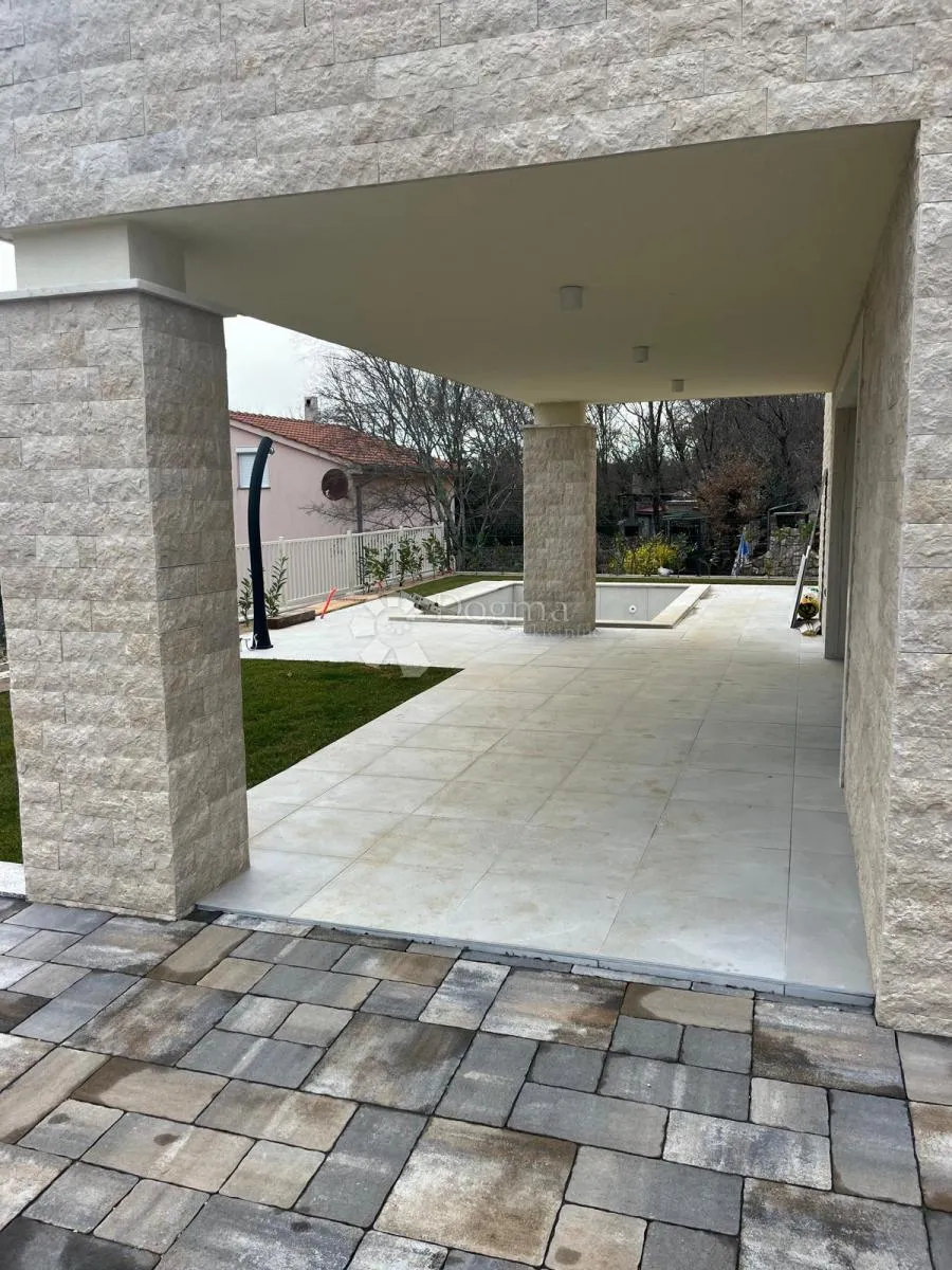 villa sa bazenom malinska krk - slika 25