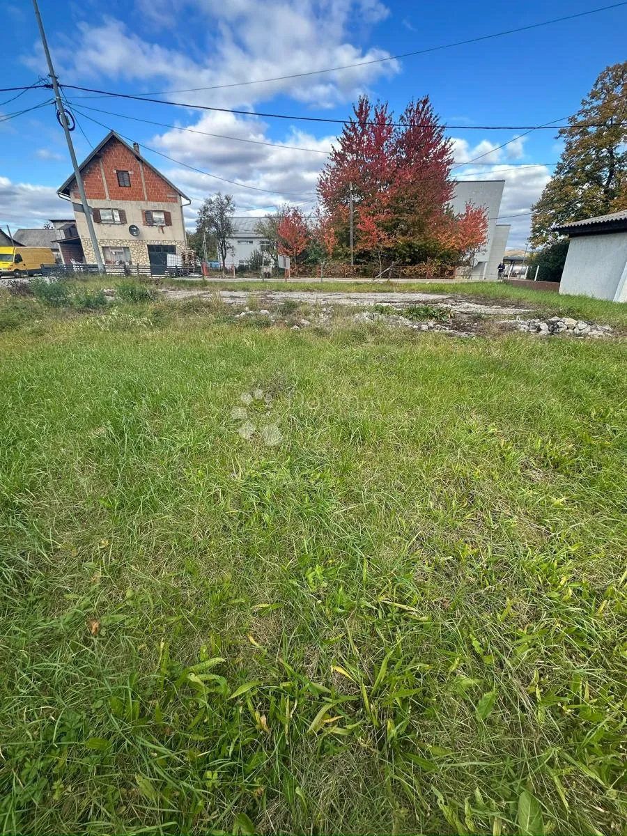 prodaje se građevinsko zemljište u gospić 350 m2 - slika 5