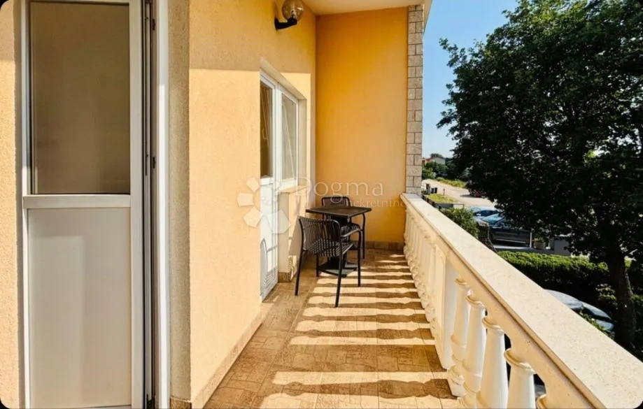 prilika! dvojna kuća s 2 apartmana, 800m od mora! - slika 7