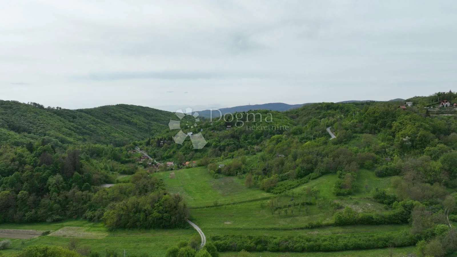 idealna vikend kuća vugrovec 236.98 m²+okućnica 2746 m2 - slika 13