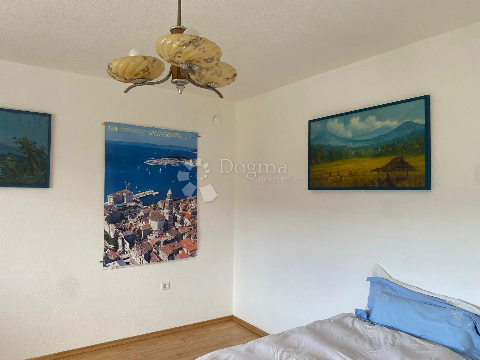 renovirana kuća s panoramskim pogledom na ivančicu - slika 9