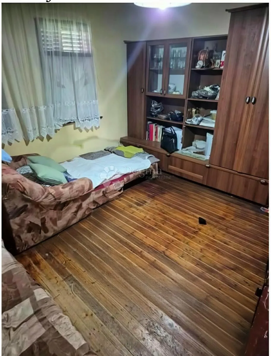 kuća s okućnicom i velikim potencijalom - slika 7
