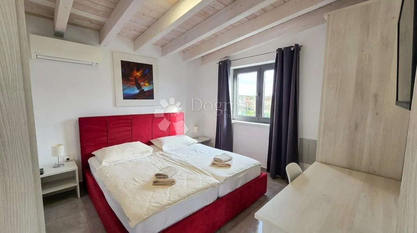 vila s bazenom i wellnessom u medulinu (pomer) - istra - slika 19