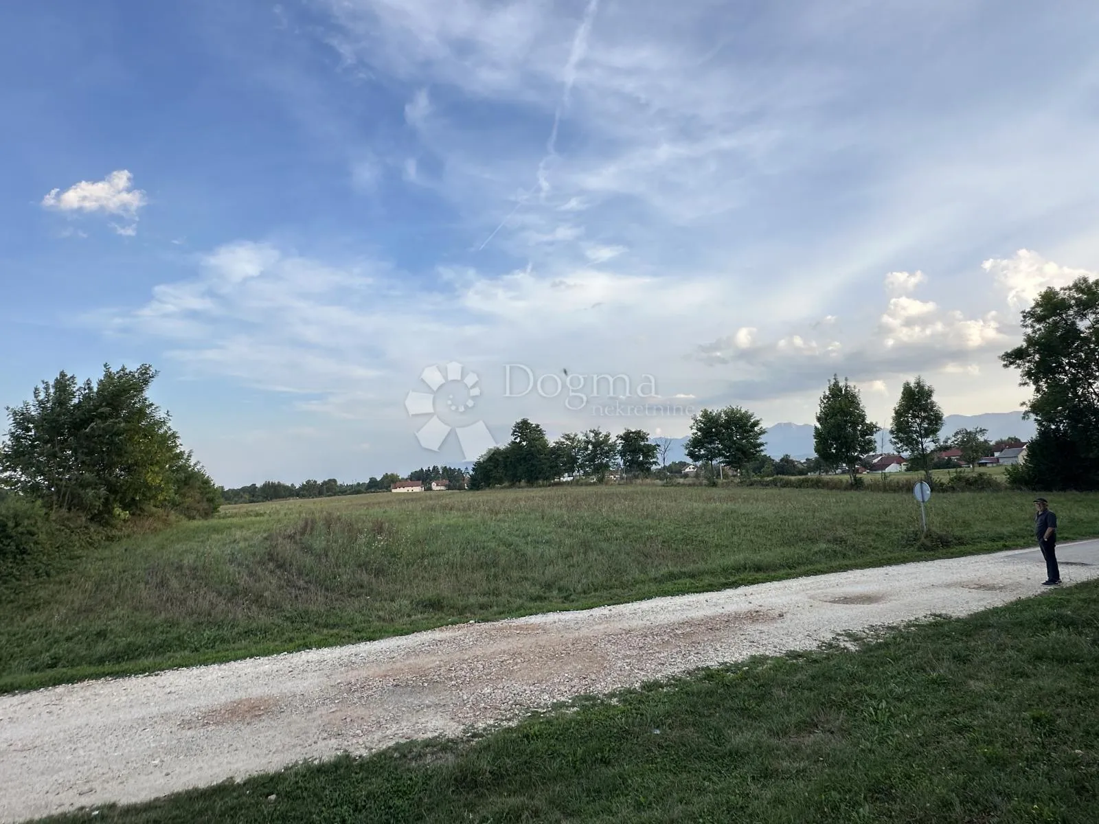 građevinsko zemljište 7624 m2 savršena lokacija - slika 3