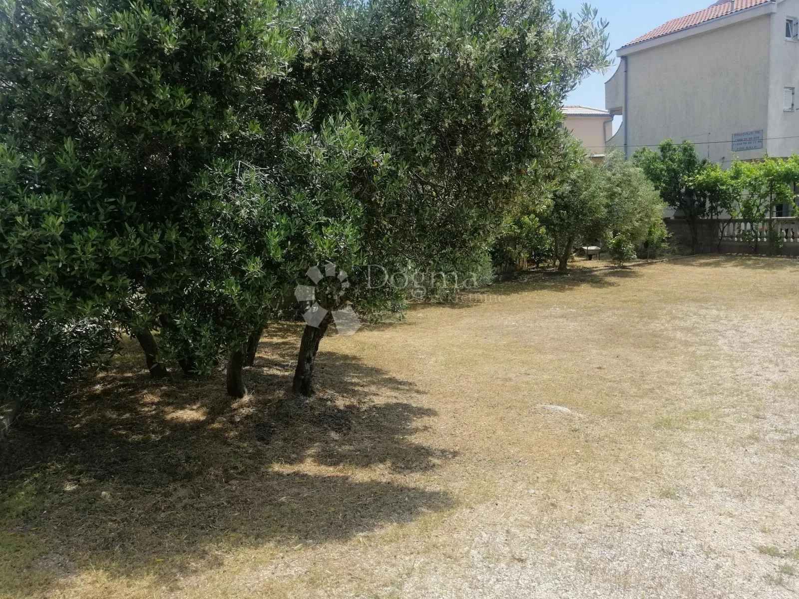 tribunj - kuća s 9 apartmana + građevinska parcela 418 m2 - slika 11