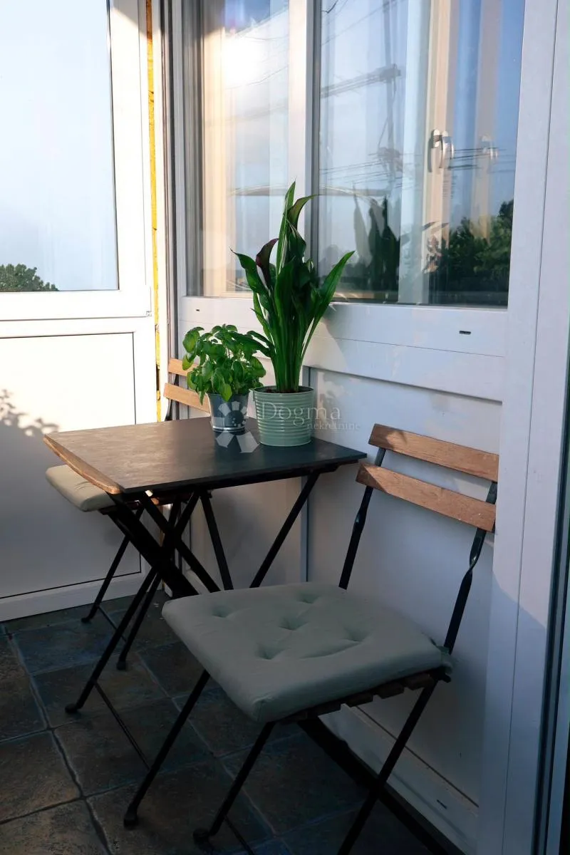 predivan, potpuno renoviran stan na odličnoj lokaciji - slika 5