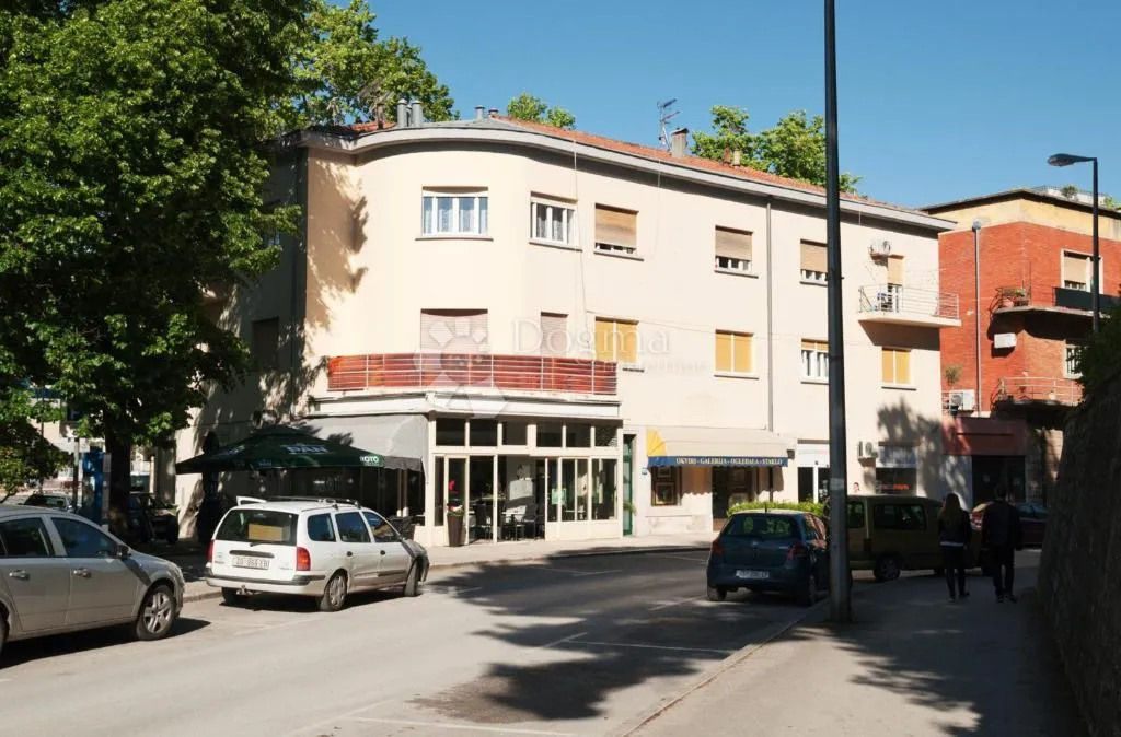 zadar, poluotok, posebna zgrada - slika 2