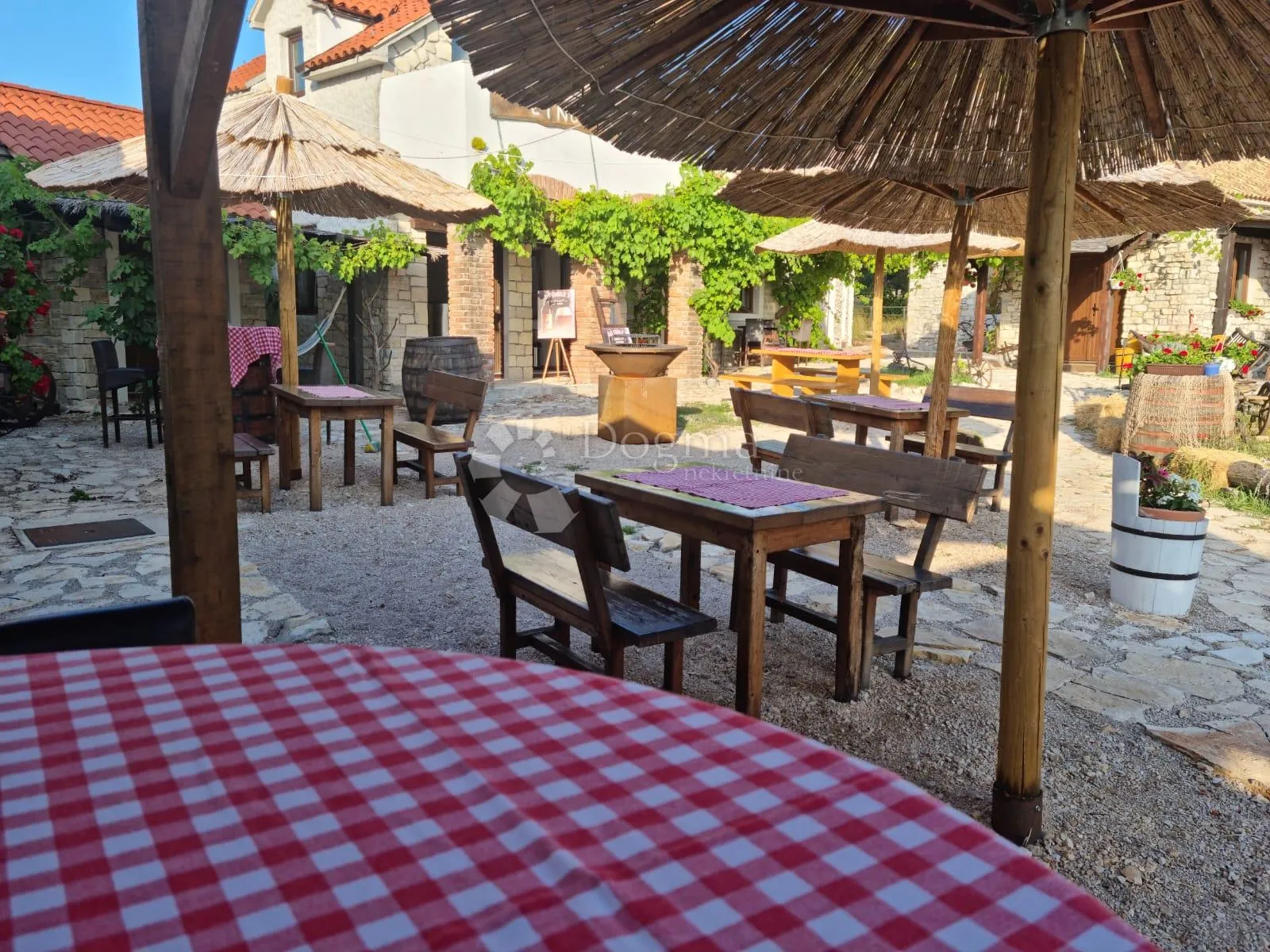 'etno selo', prvi red do mora, uz plažu – idealna prilika za turistički i ugostiteljski biznis - slika 5