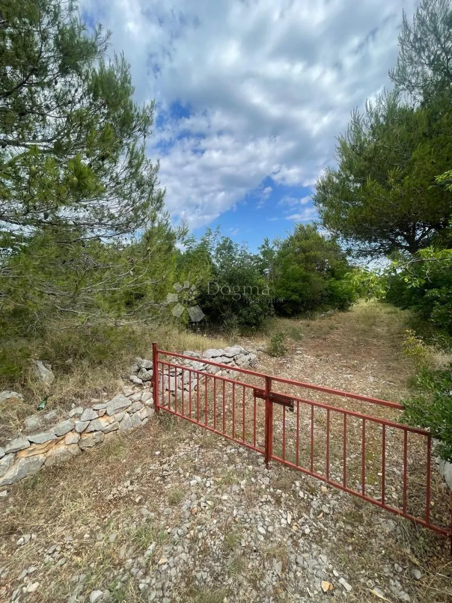 vodice - građevinsko zemljište na atraktivnoj lokaciji - slika 11