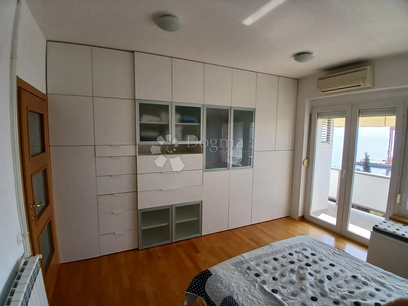 najam - odličan 1s + db stan na pećinama - slika 17