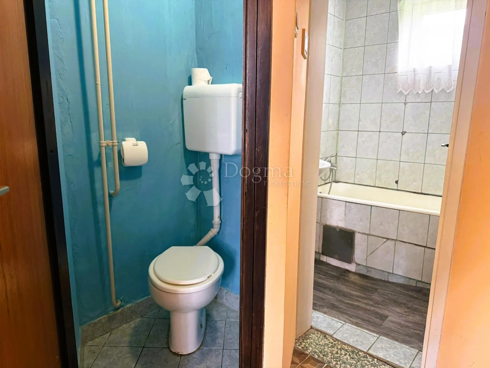 obiteljska kuća s dodatnim objektima - slika 5