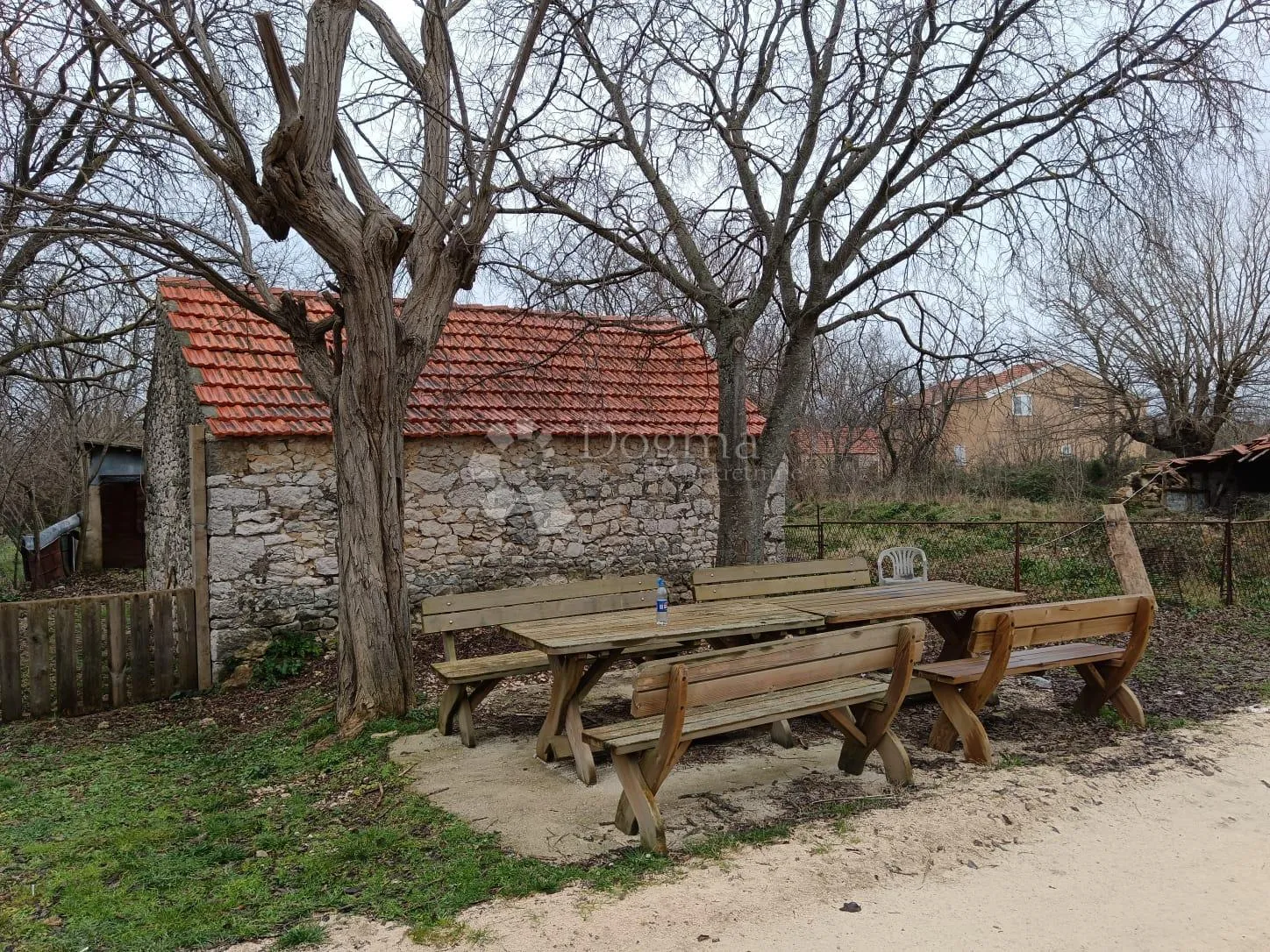 zemunik - 2432m2,više parcela - slika 6