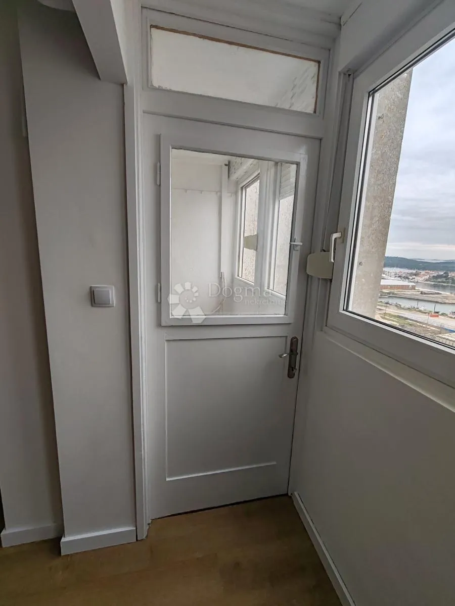potpuno renoviran stan 62 m2 u šibeniku - baldekin - slika 5