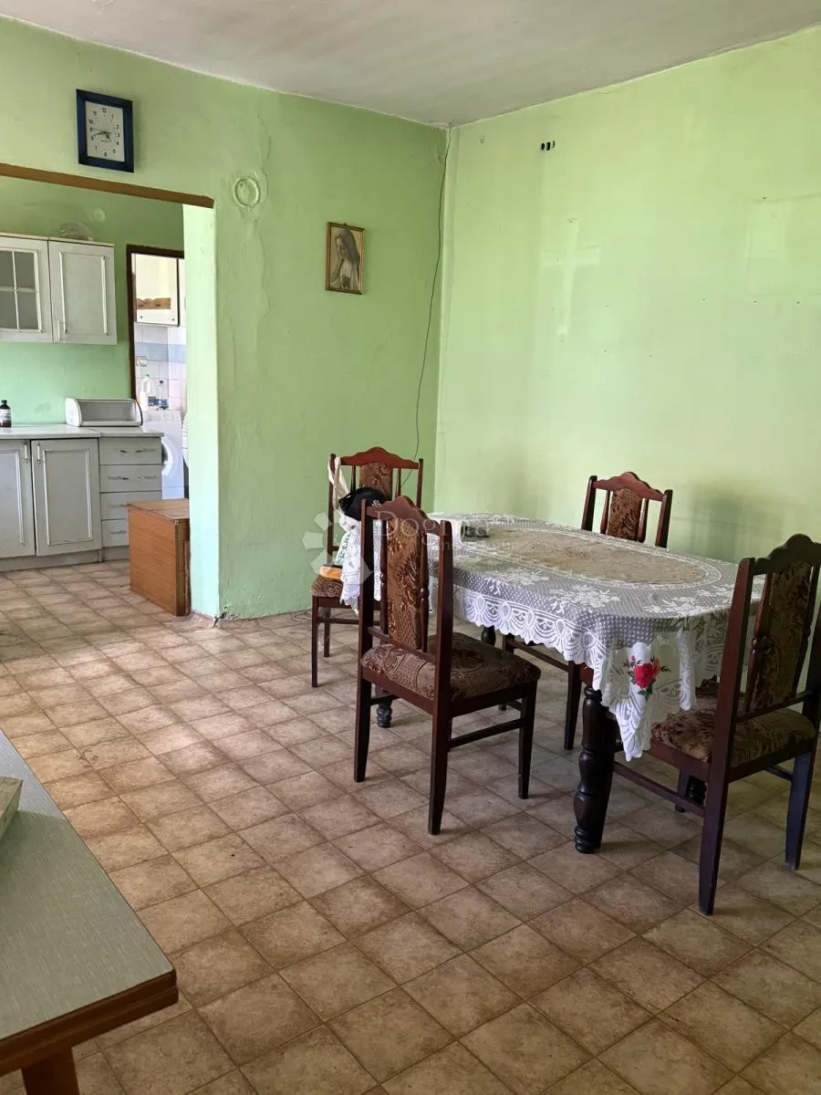 obiteljska kuća s gospodarskim zgradama u kozarevcu - slika 9