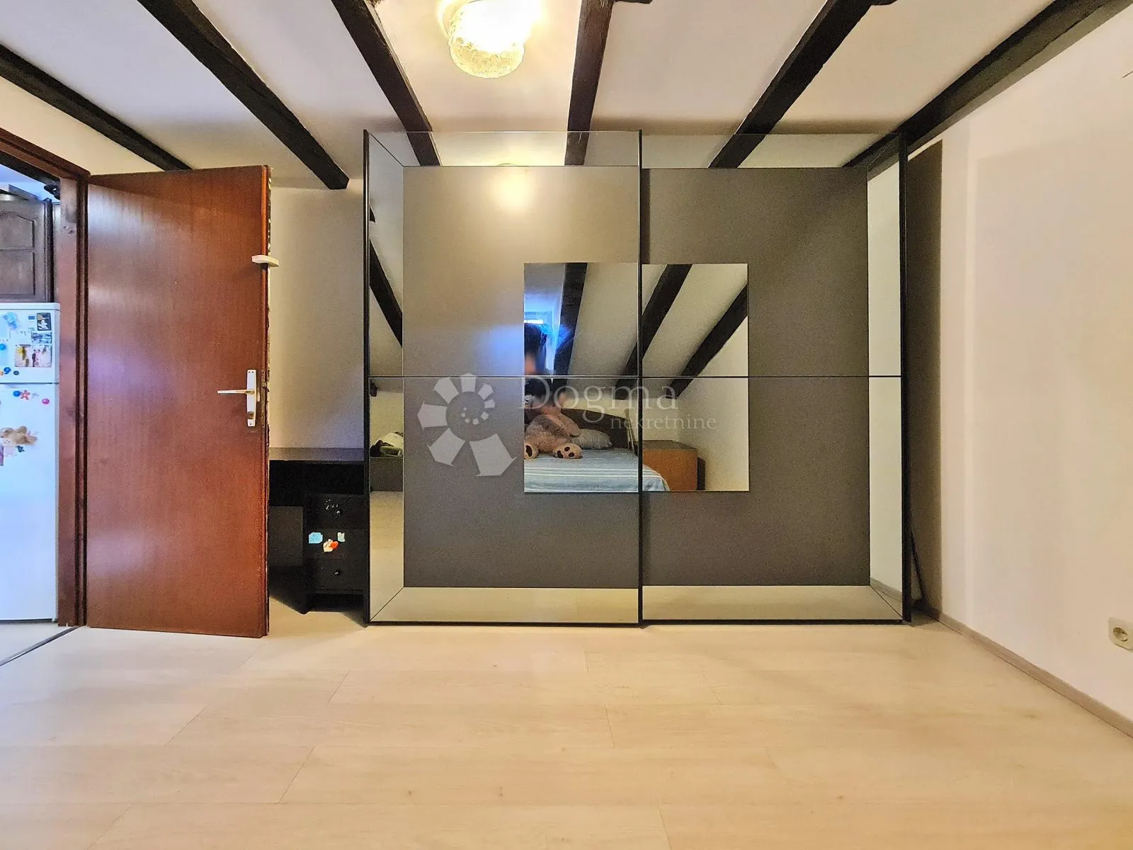 tri apartmana u srcu grada - slika 19