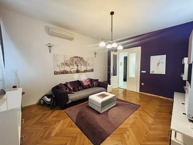 komforan 2s+db stan u centru rijeke za najam - slika 9