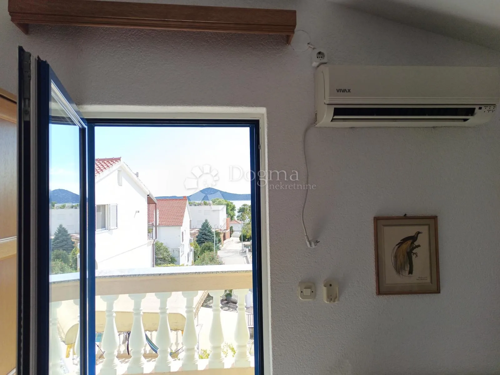 vodice prekrasna kuća sa 9 apartmana 100 metara od mora - slika 32
