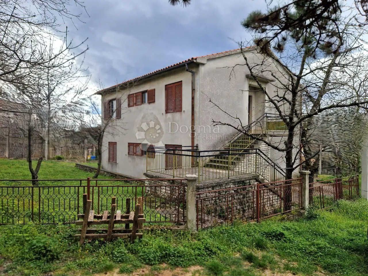 obiteljska katnica za renovaciju na top lokaciji! - slika 17