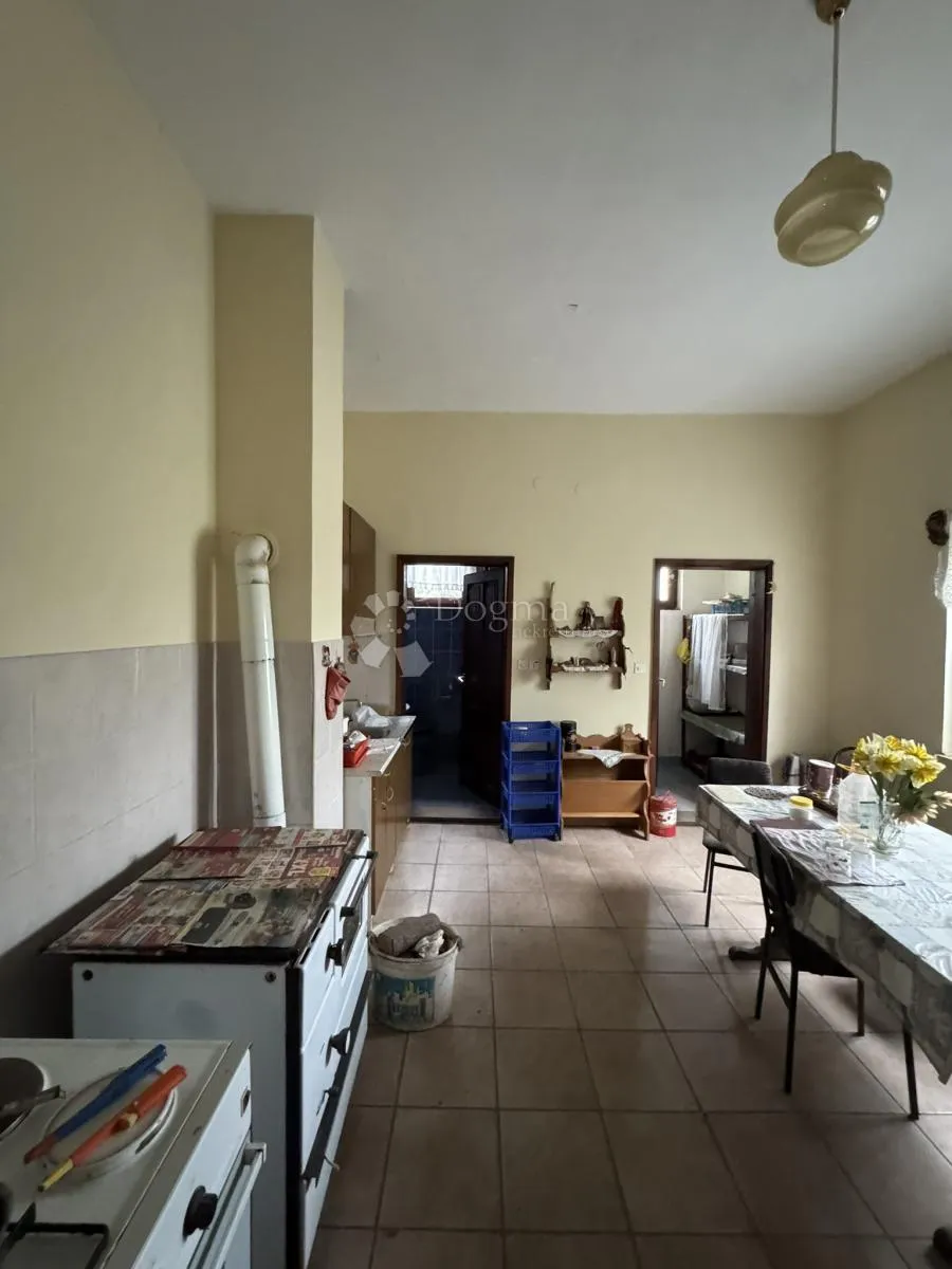 obiteljsko-poslovna prilika u centru suhopolja - slika 3