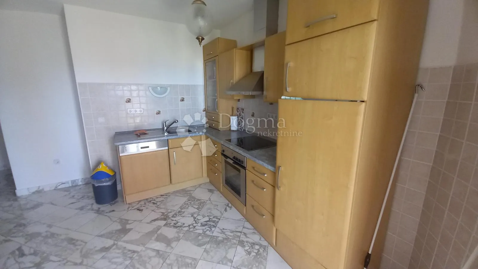 jednosoban stan makarska - slika 6