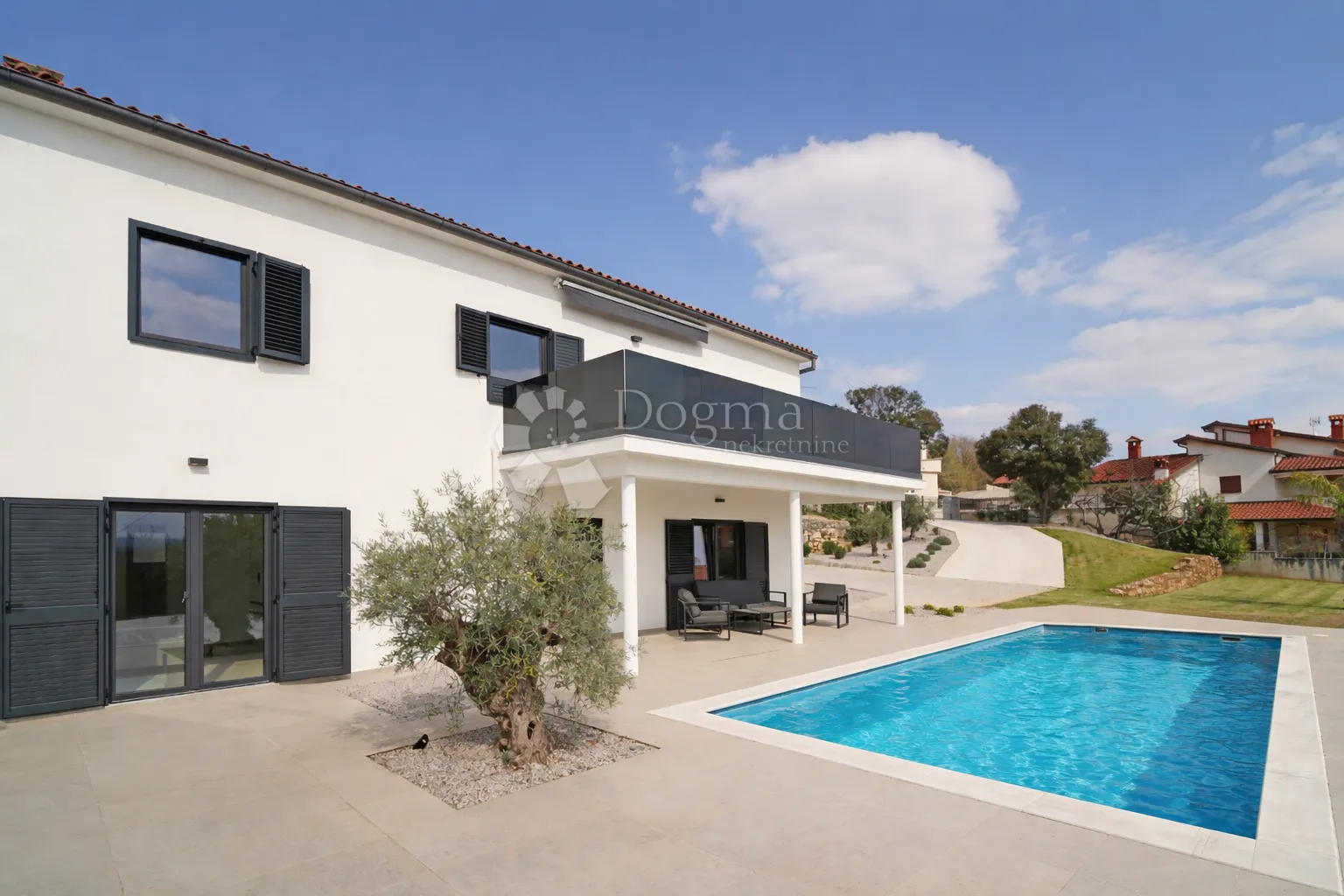 moderna kuća s 2 apartmana- kaštelir - slika 4