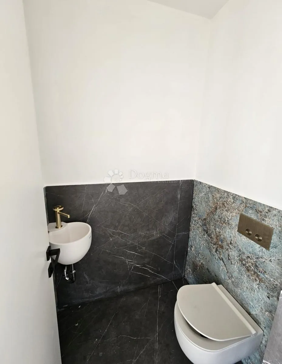penthouse sa vlastitim bazenom - slika 21