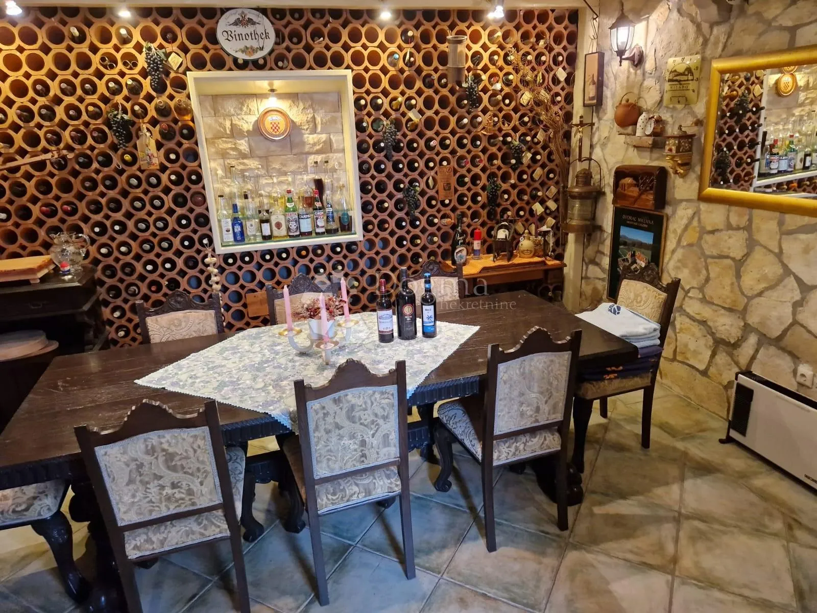 atraktivna villa sa pogledom na more - slika 13