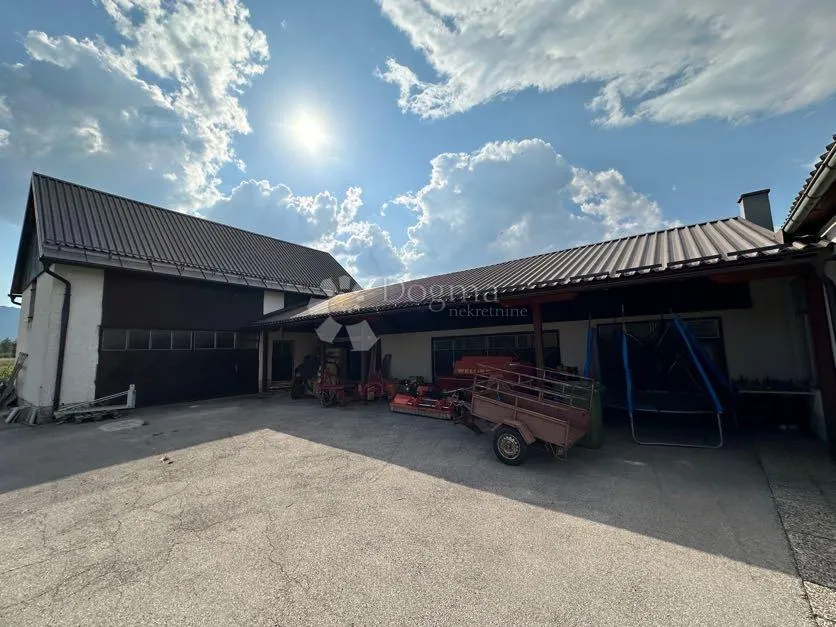 gospodarsko imanje, kuća sa pomoćnim objektima, pazarišta - slika 4