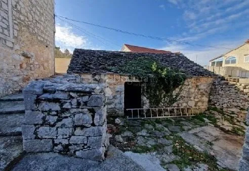 kamena starina za adaptaciju na otoku braču - slika 5