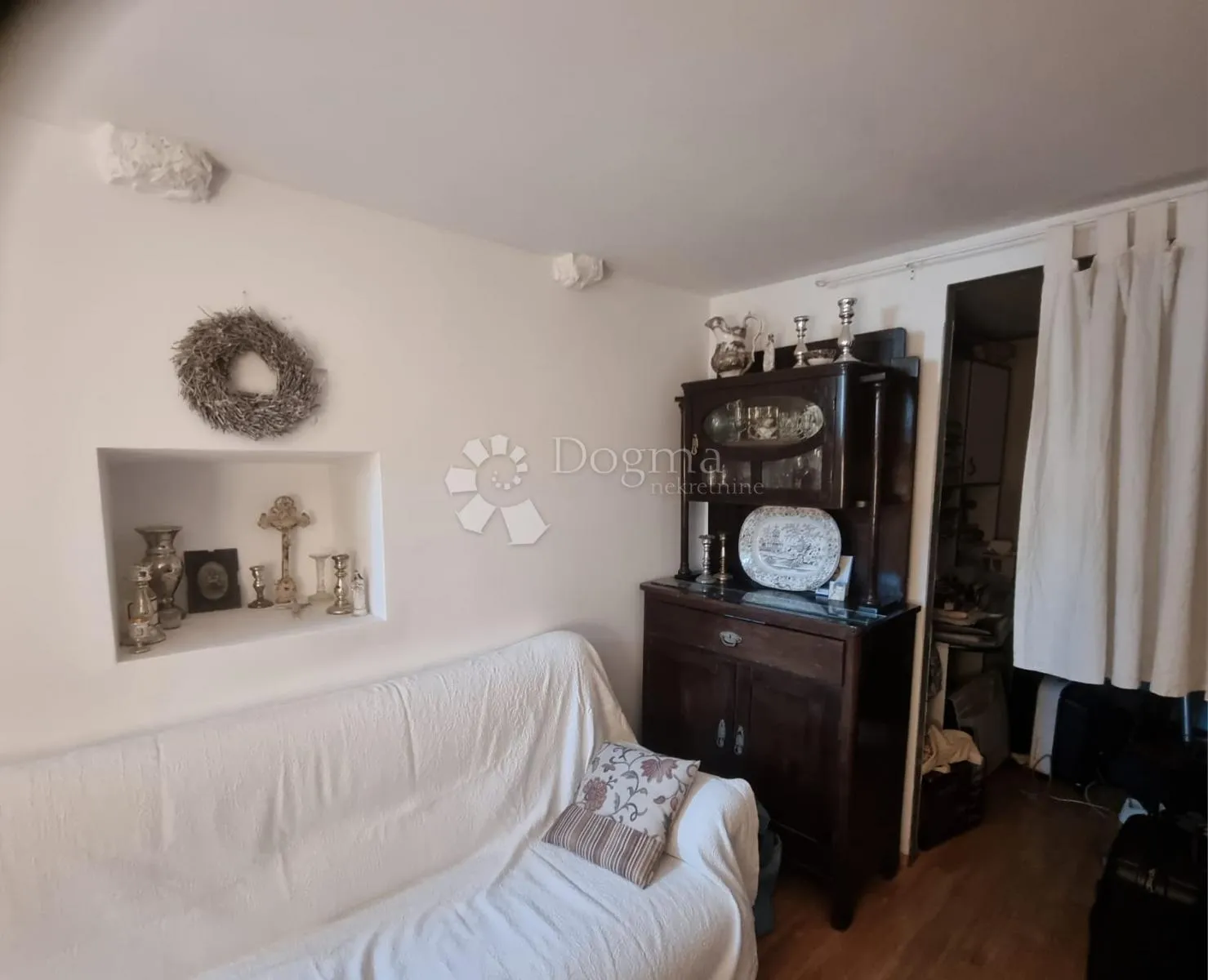 etažiran stan u kamenoj kući, matejuška, split - slika 4