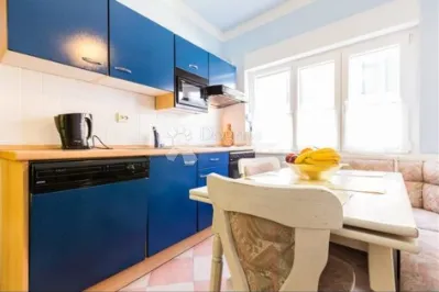 kuća u tisnom sa 3 apartmana, nekoliko metara od mora - slika 7