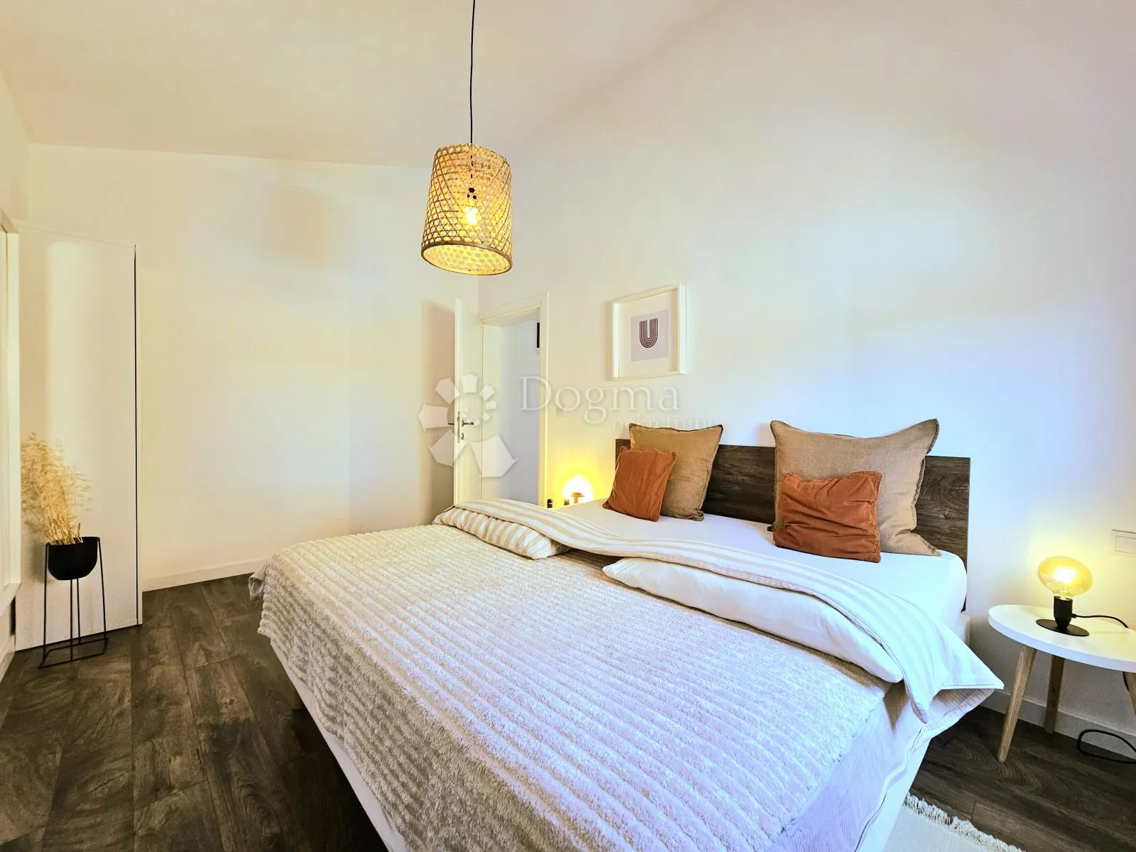 apartmanska kuća (4 jedinice) spremna za turizam - slika 35
