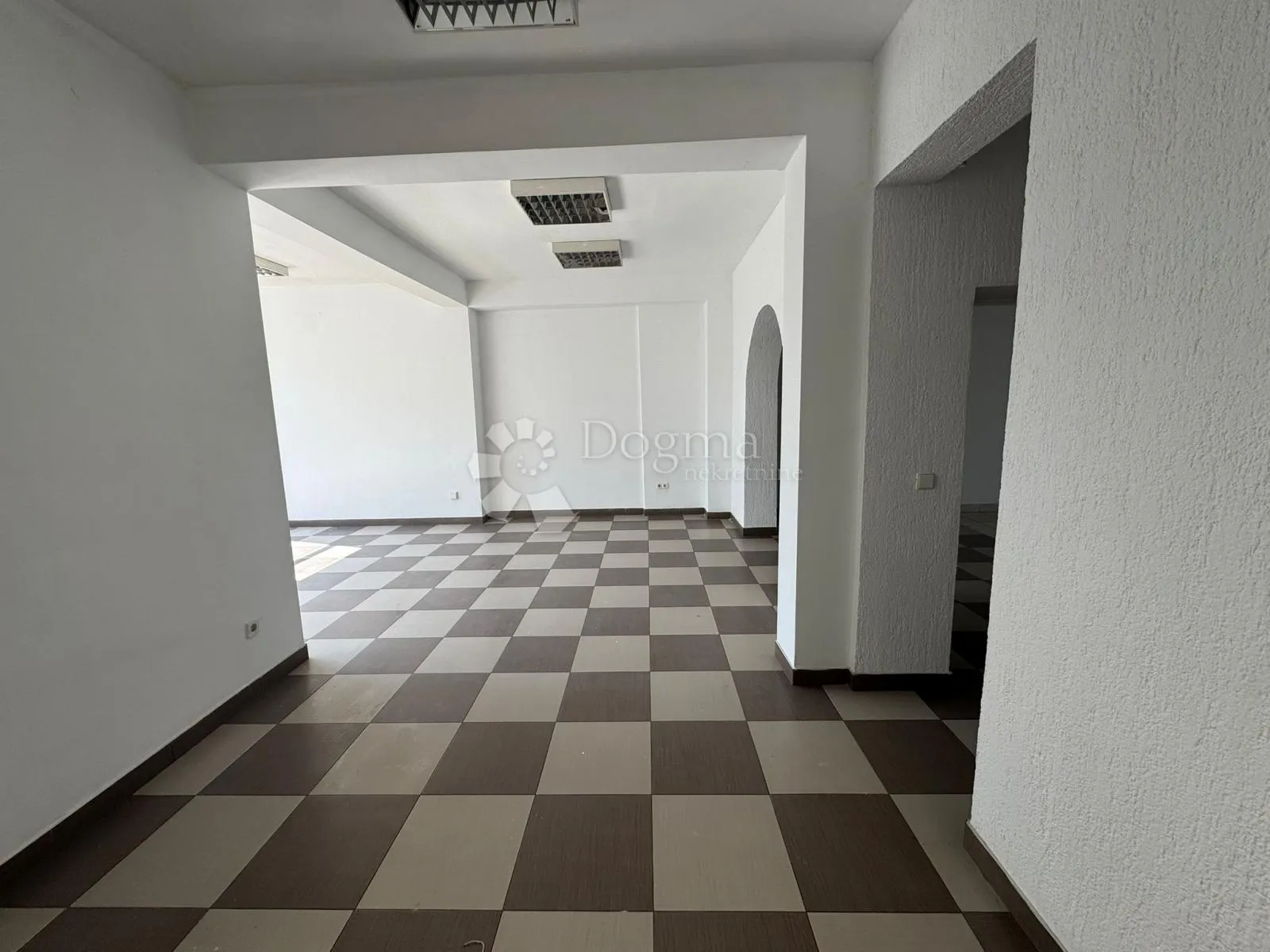 poslovni prostor brda - slika 8