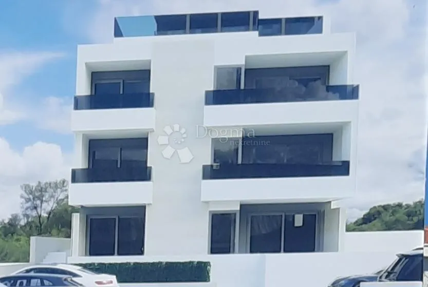 predivan apartman 60 metara od mora, novogradnja - slika 2