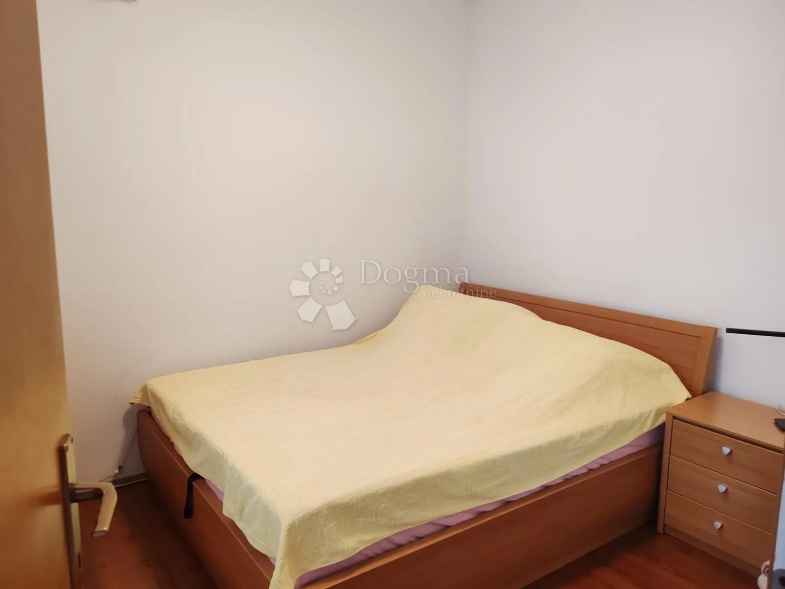 vodice-srima apartman 2.red od mora, privatni vrt+pm - slika 27
