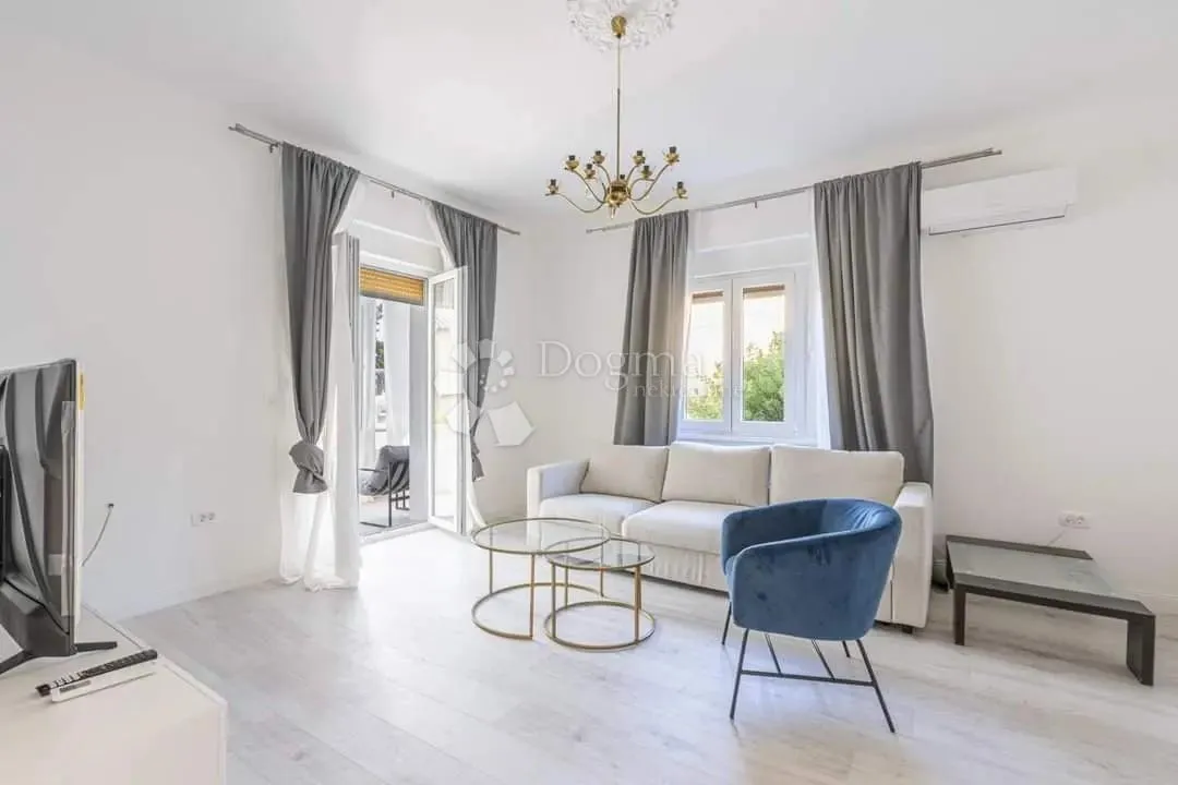 belveder – 3s+db s velikim dnevnim prostorom (32 m²), balkon, projekt adaptacije i nova pvc stolarija uključena - slika 19