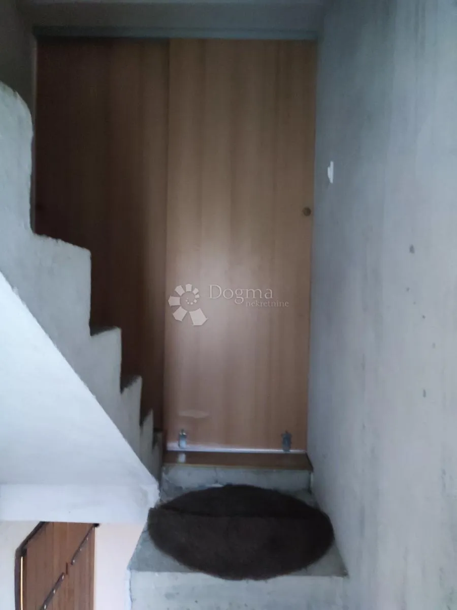 kuća s karakterom – vratno - slika 37