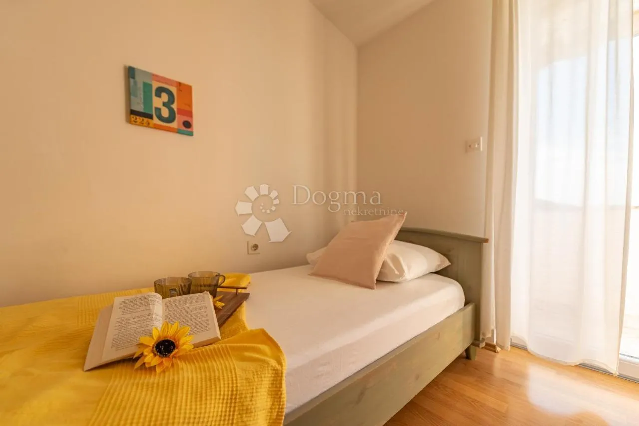 predivna mediteranska vila s bazenom na otoku pašmanu - slika 17