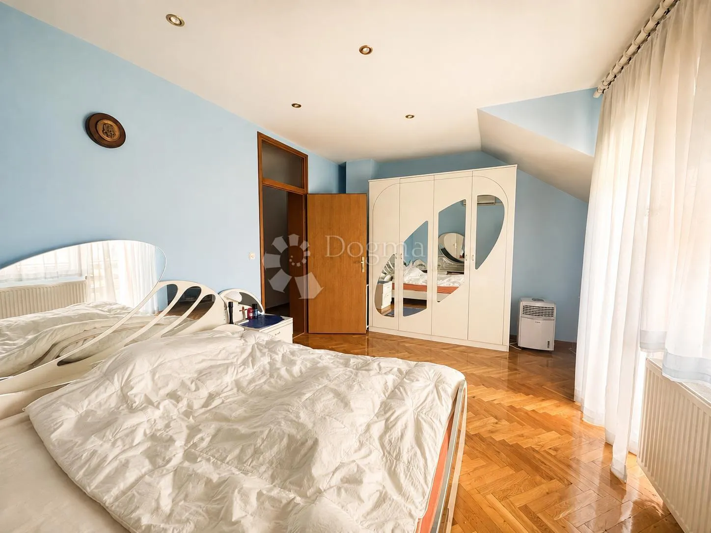 tenja – kuća 160 m², solarna elektrana, garaža - slika 12