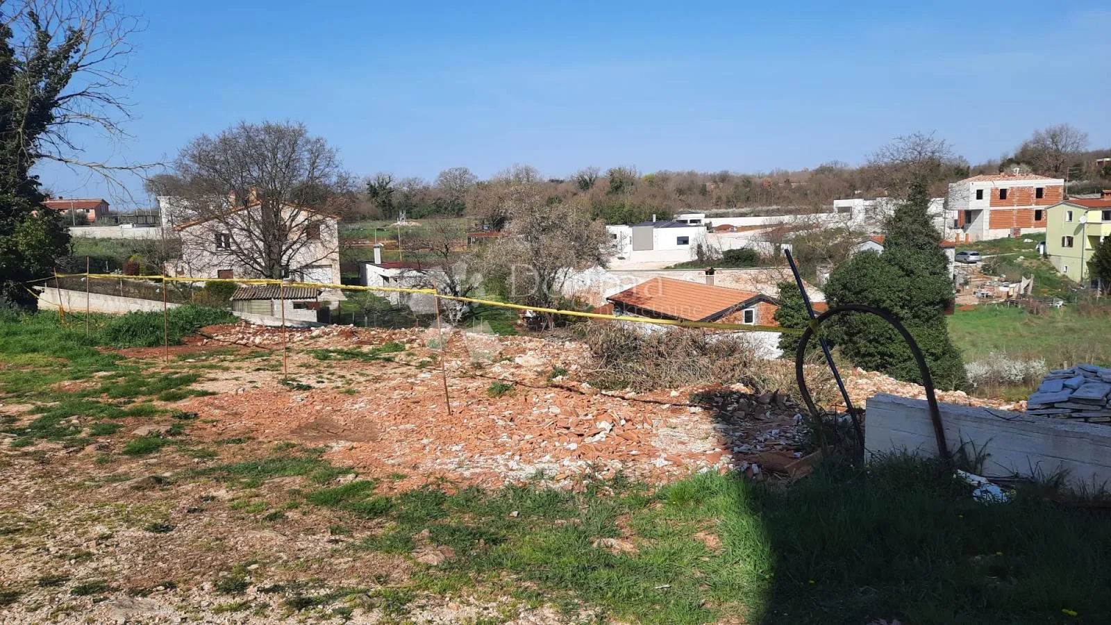investitorski hit u centru loborike – 800 m² za 2 dvojne kuće! - slika 3
