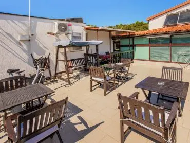 kuća - pansion- hotelski apartmani - slika 6