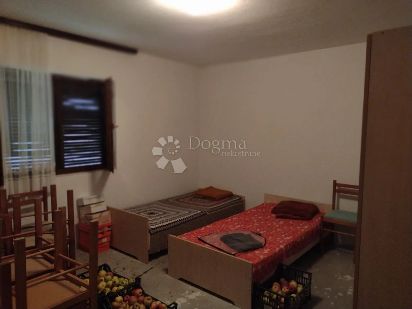 kuća, livade, gosp. zgrade, šuma, potočić... - slika 10