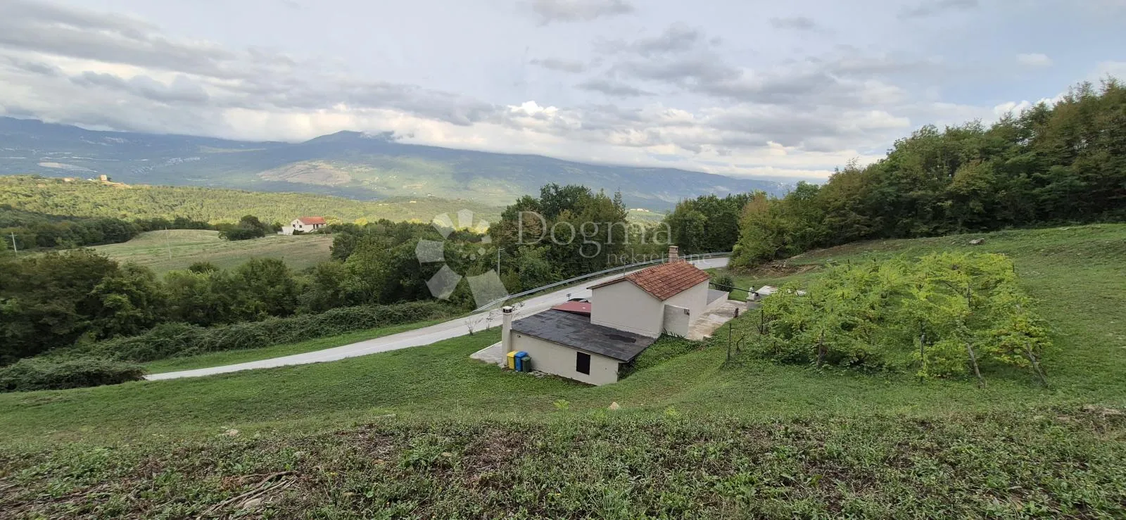 predivno imanje s pogledom na učku i dvorac belaj – 2475 m² - slika 25
